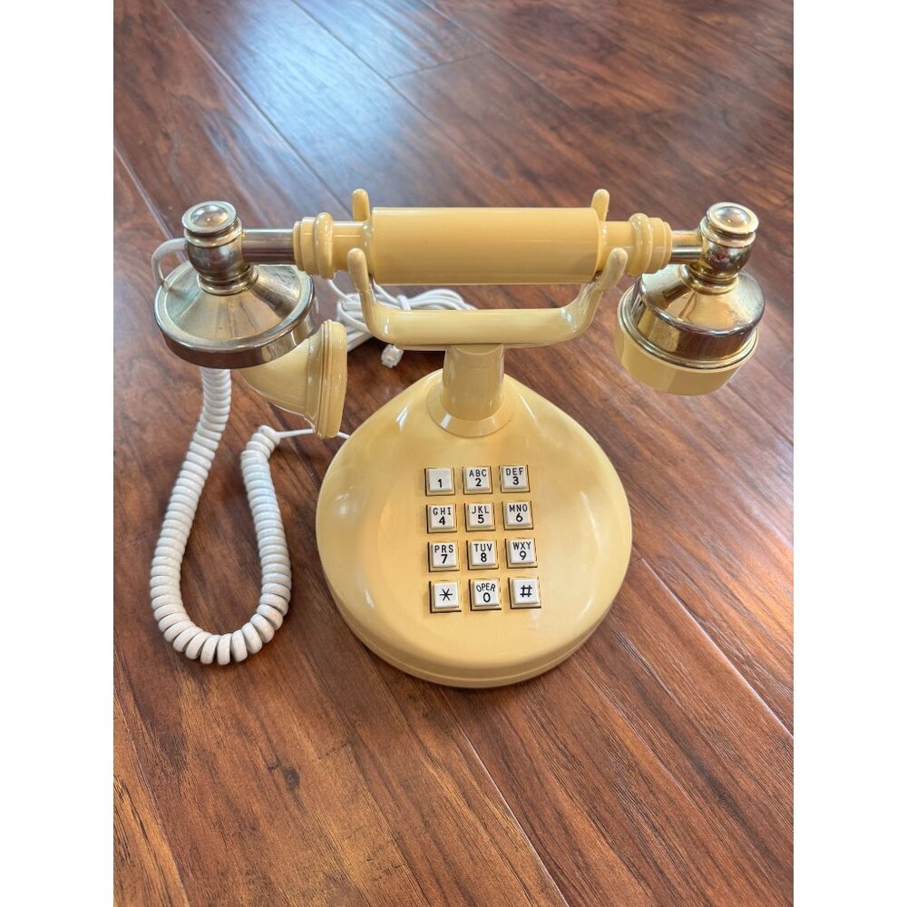 VTG Radio Shack French Style Push Button Telephone 43-330 Beige Gold UNTESTED